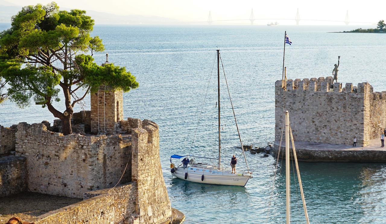 Pepo'S Guesthouse Nafpaktos Exterior photo